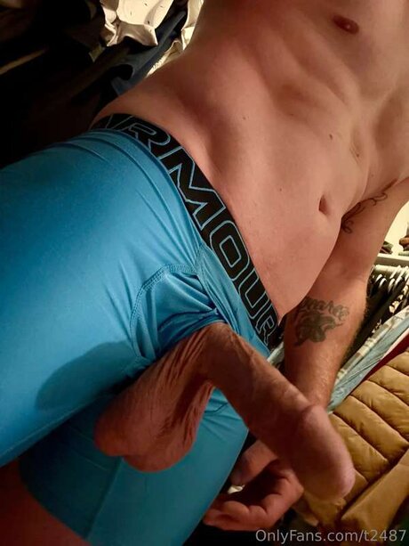 T2487 sex actress photo