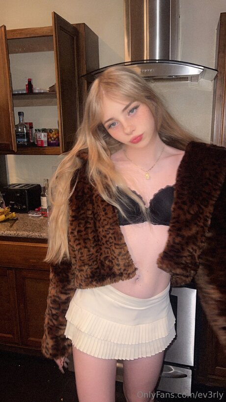 Ts Everly model top photos