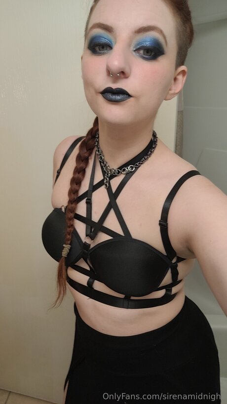 Sirenamidnight free pornstar pic