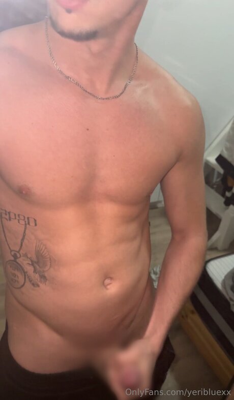 Yeribluexx nice model photo