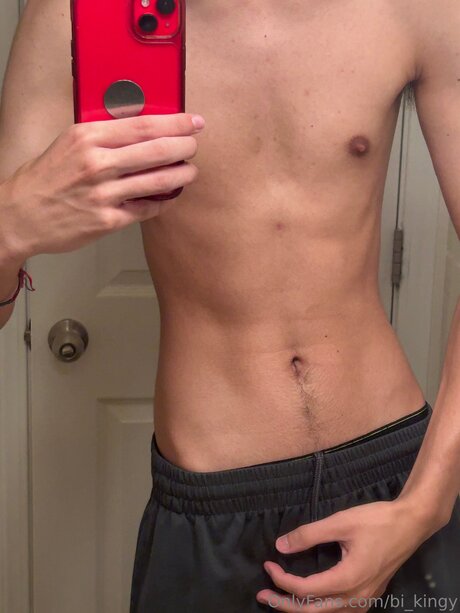 Bi Kingy naked actress pic