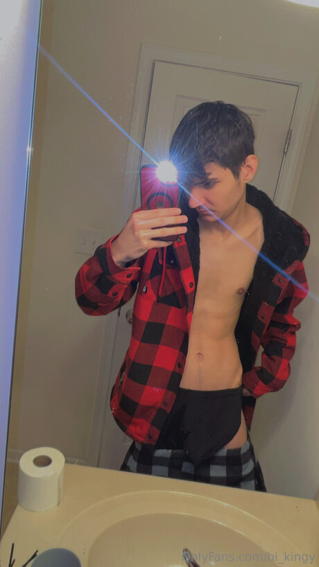 Bi Kingy pretty actress pics