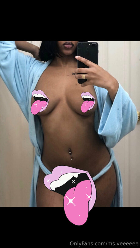 Ms Veeeeee model adult pic