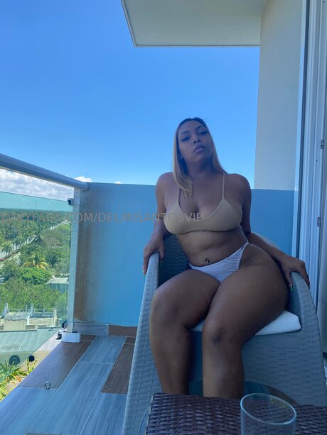 Delirisantosvip model erotic picture