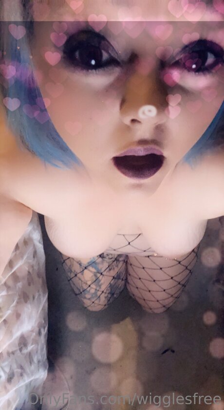 Wigglesfree perfect pornstar photos