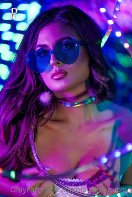 Laylaniluxxo model exclusive photo