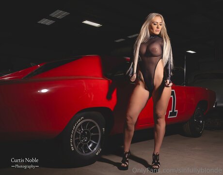 Sinfullyblonde star naked pics