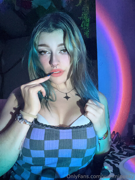 Yummipunky pornstar naked pic