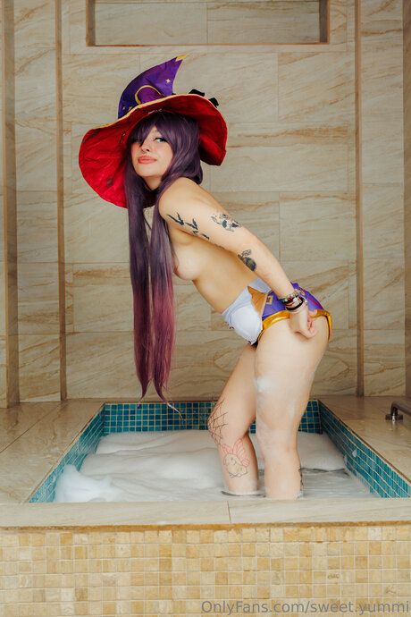 Yummipunky model art pictures