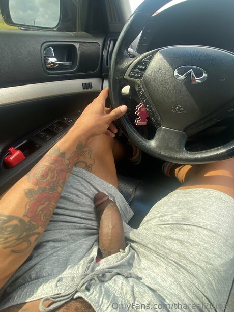 Thareal2tupac perfect star pic