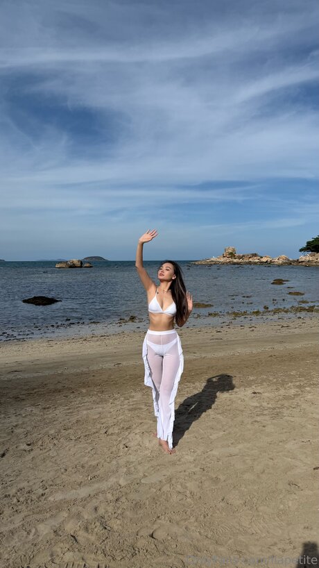 Liapetite model pornographic photos