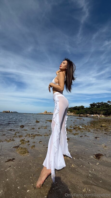 Liapetite sexy actress picture