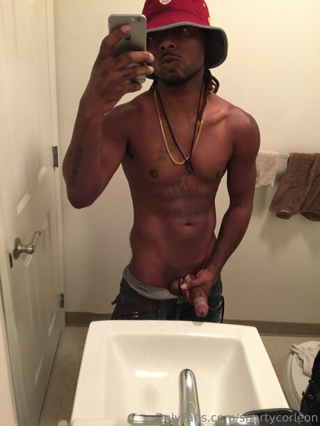 Shortycorleon beautiful actress archive