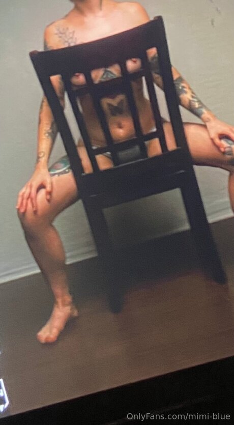 Mimi Blue exclusive model pic