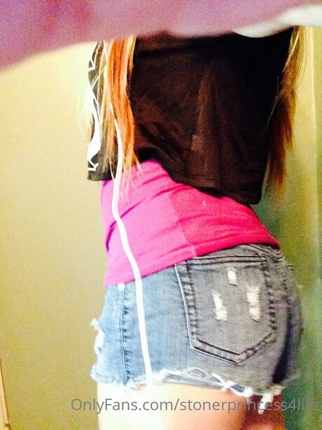 Stonerprincess4life xxx pornstar pics