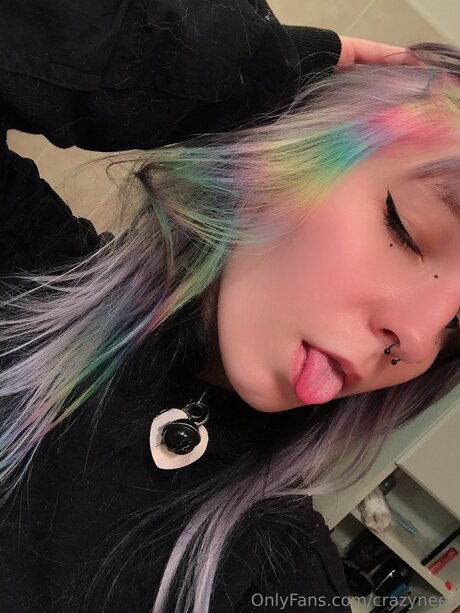 Crazynees adult star image