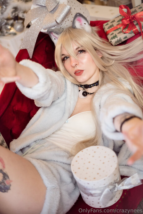 Crazynees model free pics