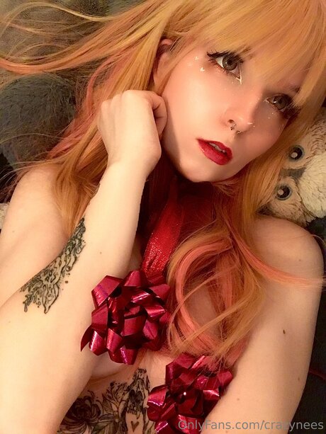 Crazynees sexy model picture