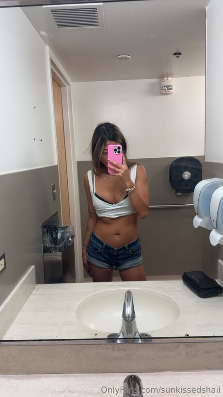 Sunkissedshaii xxx star gallery