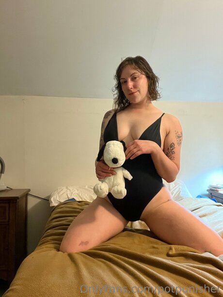 Potpunisher actress images