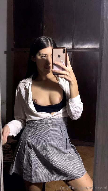 Milabrm nude pornstar img