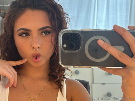 Yourgigii pornstar art img