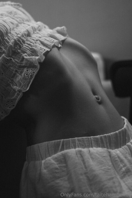 Taitehambelton model free photo