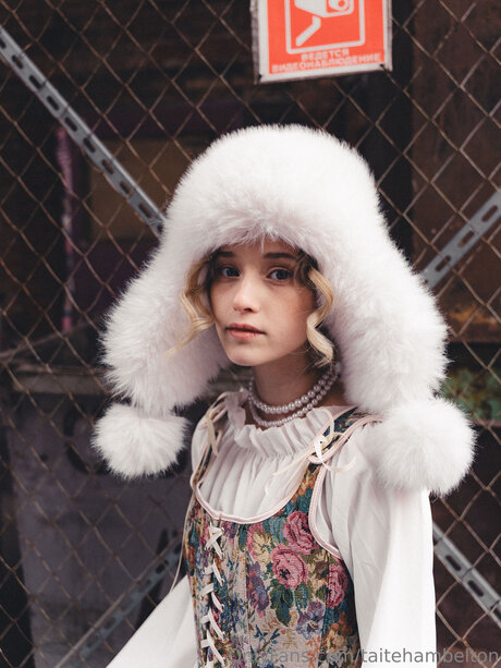 Taitehambelton nudes model images