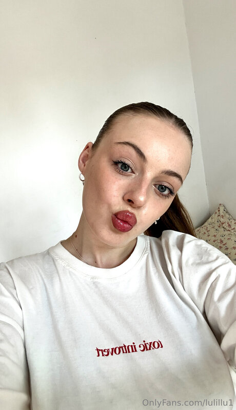 Sophiebloomsfree model top pics