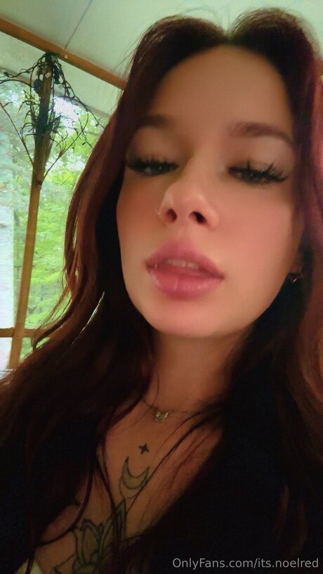 Thetattedredheadd model exclusive photo