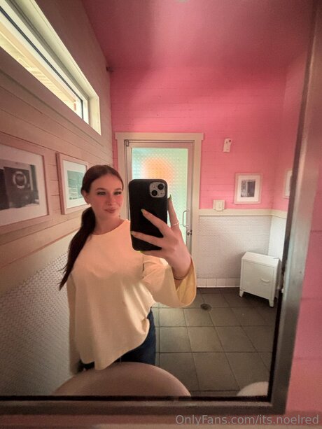 Thetattedredheadd top star images