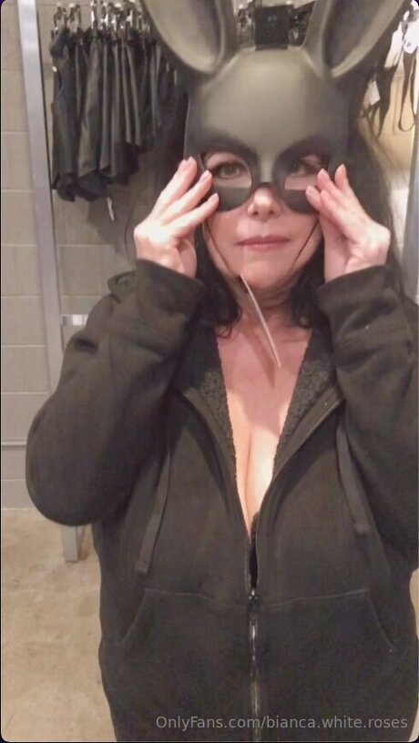 Bianca White Roses perfect actress image