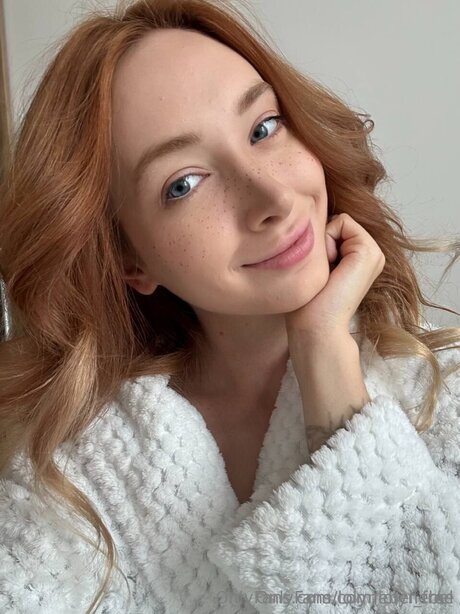 Lolynebel naked model galleries