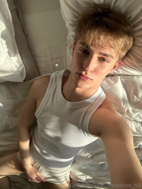 Valentino Hill star sex photos