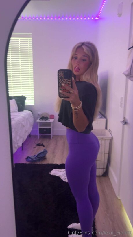 Juliannapeyton star nice pictures