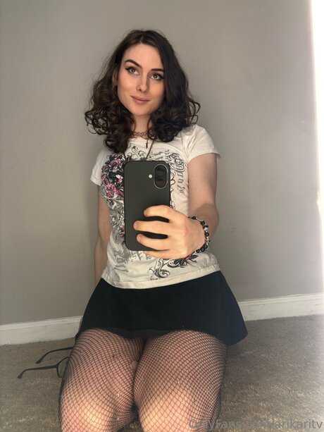 Arikaritv model porn pic