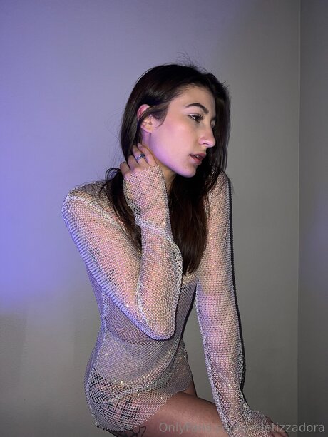 Violetizzadora exclusive model photos