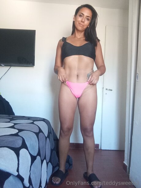 Teddysweets2 sexy actress photo