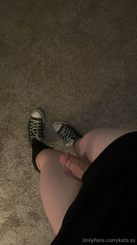 Kats Ss nude model image