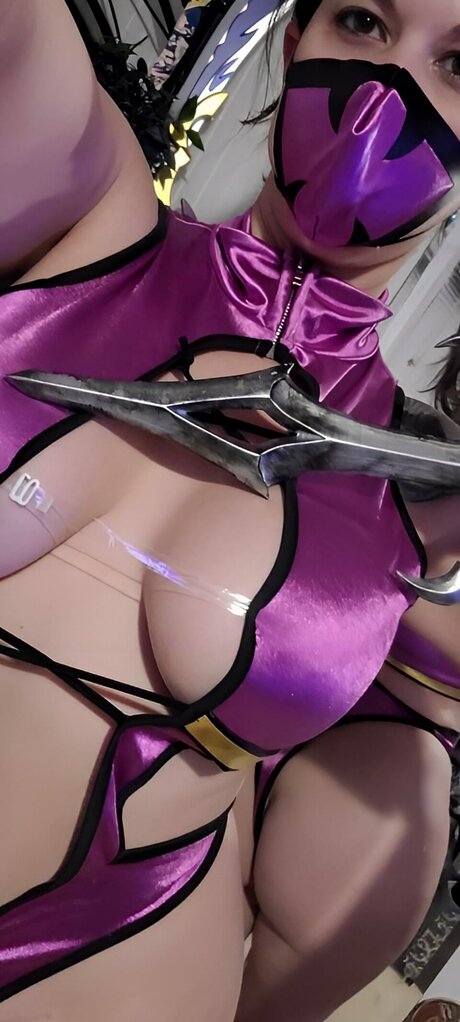 Lady Albedo 96 model exclusive photo