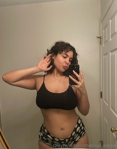 Thefreakiestval top model gallery