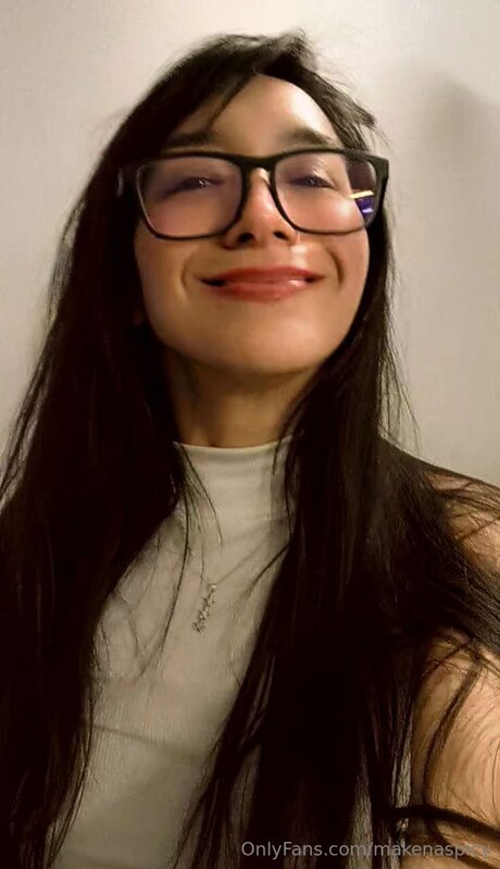 Makenaspicy pornstar pretty photo