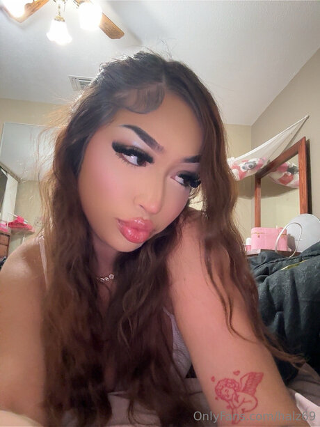 Halz69 naked star picture