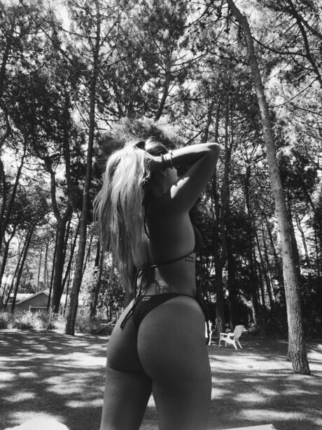 Juliannahale sexy actress photo