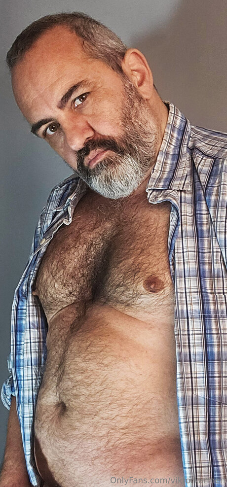 Viktorkarmen naked model pic