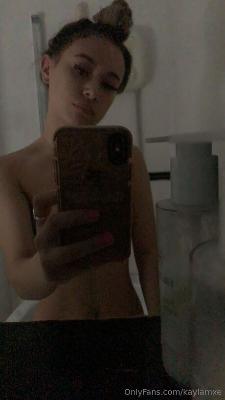 Kaylamxe xxx pornstar photo