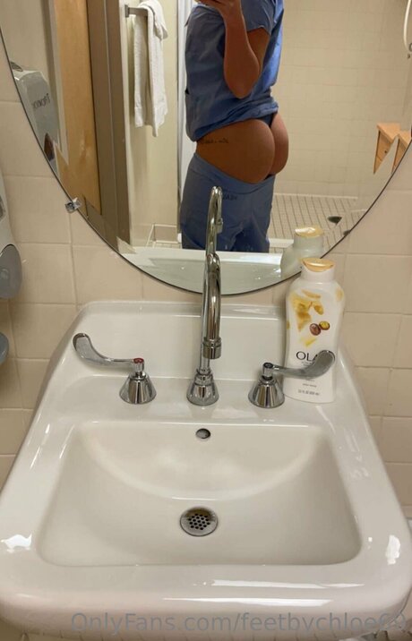 Feetbychloe69 model sex img