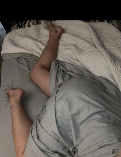 Feetbychloe69 pornstar beautiful pics