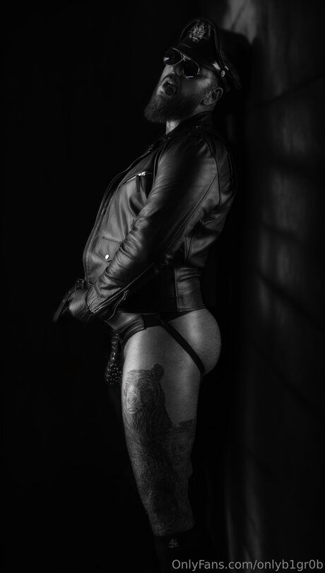 Onlyb1gr0b pornstar erotic photos