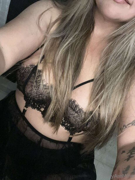 U217598164 art star photo